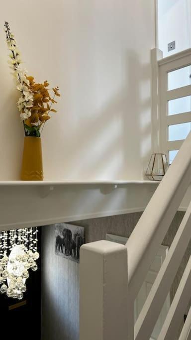 Cheerful 3 Bedroom Townhouse With Free Parking. Billericay Ngoại thất bức ảnh